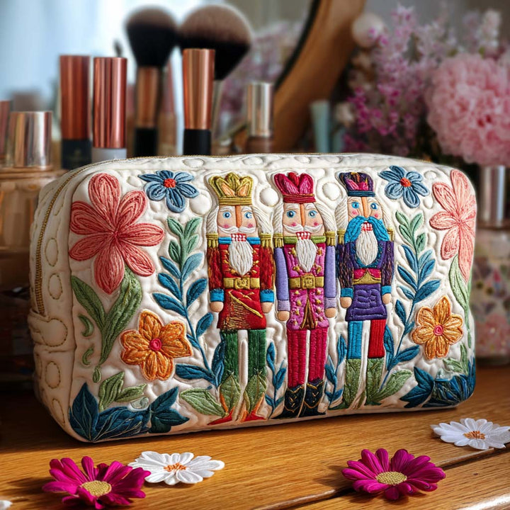 Maëlys - Trousse de toilette matelassée Casse-Noisette